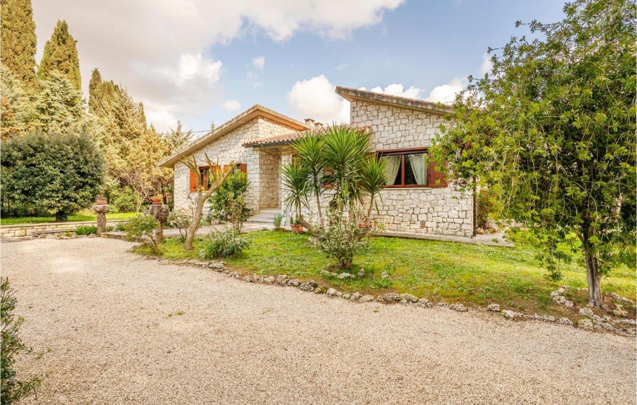 Amazing Home In Saturnia With Wifi Экстерьер фото